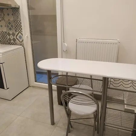 Apartment Center 2 *
